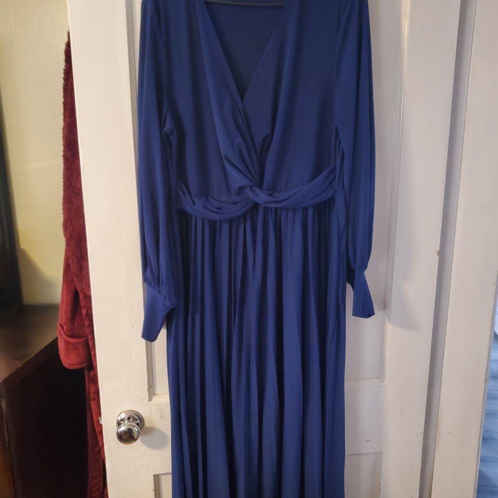 Clothes - Picture 2 of 2